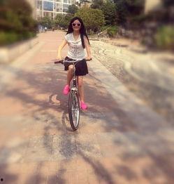 娱乐吃瓜酱骑车,骑行中的趣味人生